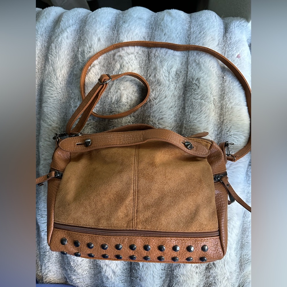 Ella & Elly brown rivet studded crossbody bag - Picture 2 of 10